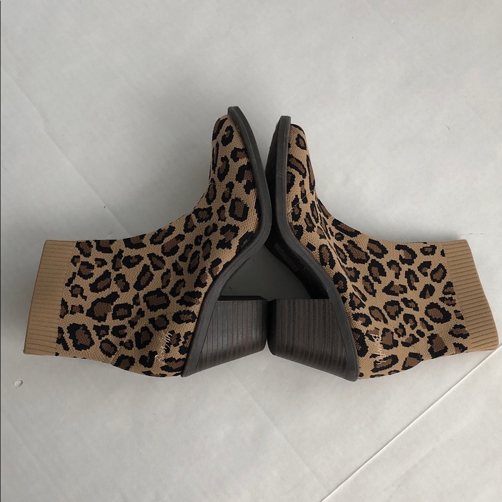 Blowfish Malibu Cheetah Print Pull-on Knit Chunky Heel Ankle Booties 7.5 - Picture 4 of 7